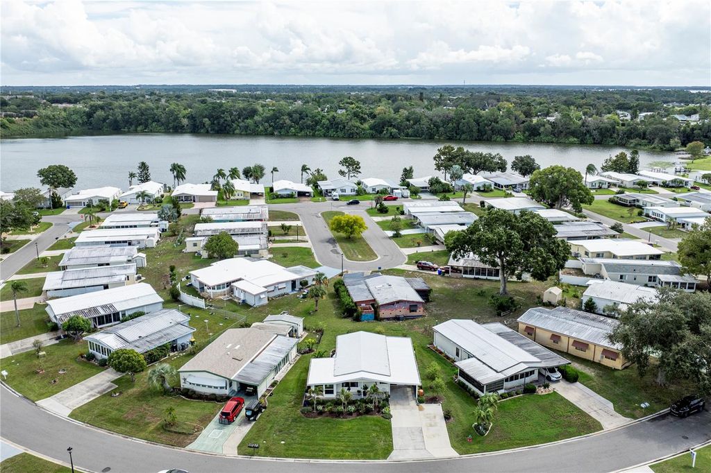 Photo of 1424 Mohawk Circle, Tavares, FL 32778 (MLS # G5108280)