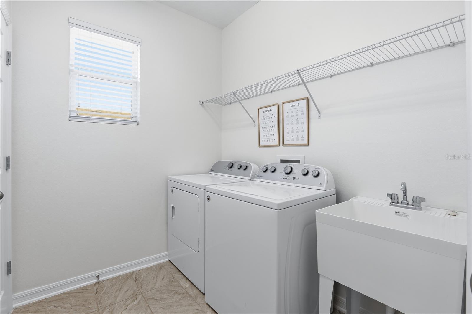 ORCHARD HILLS - Residential Lease