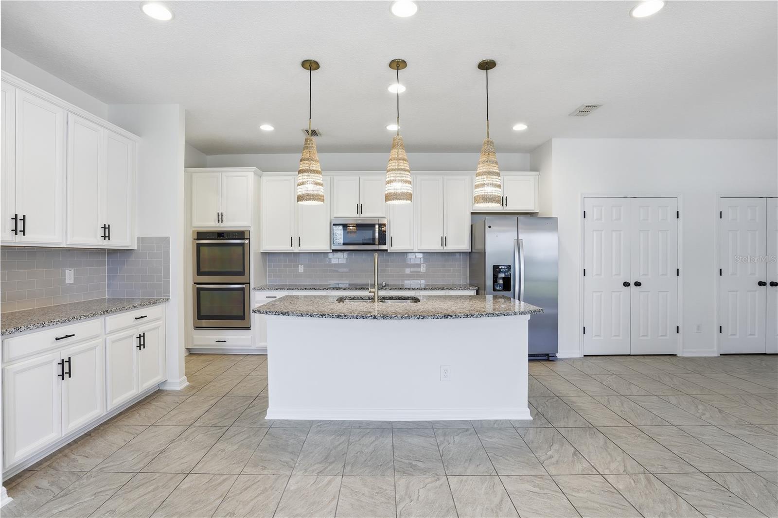 ORCHARD HILLS - Residential Lease