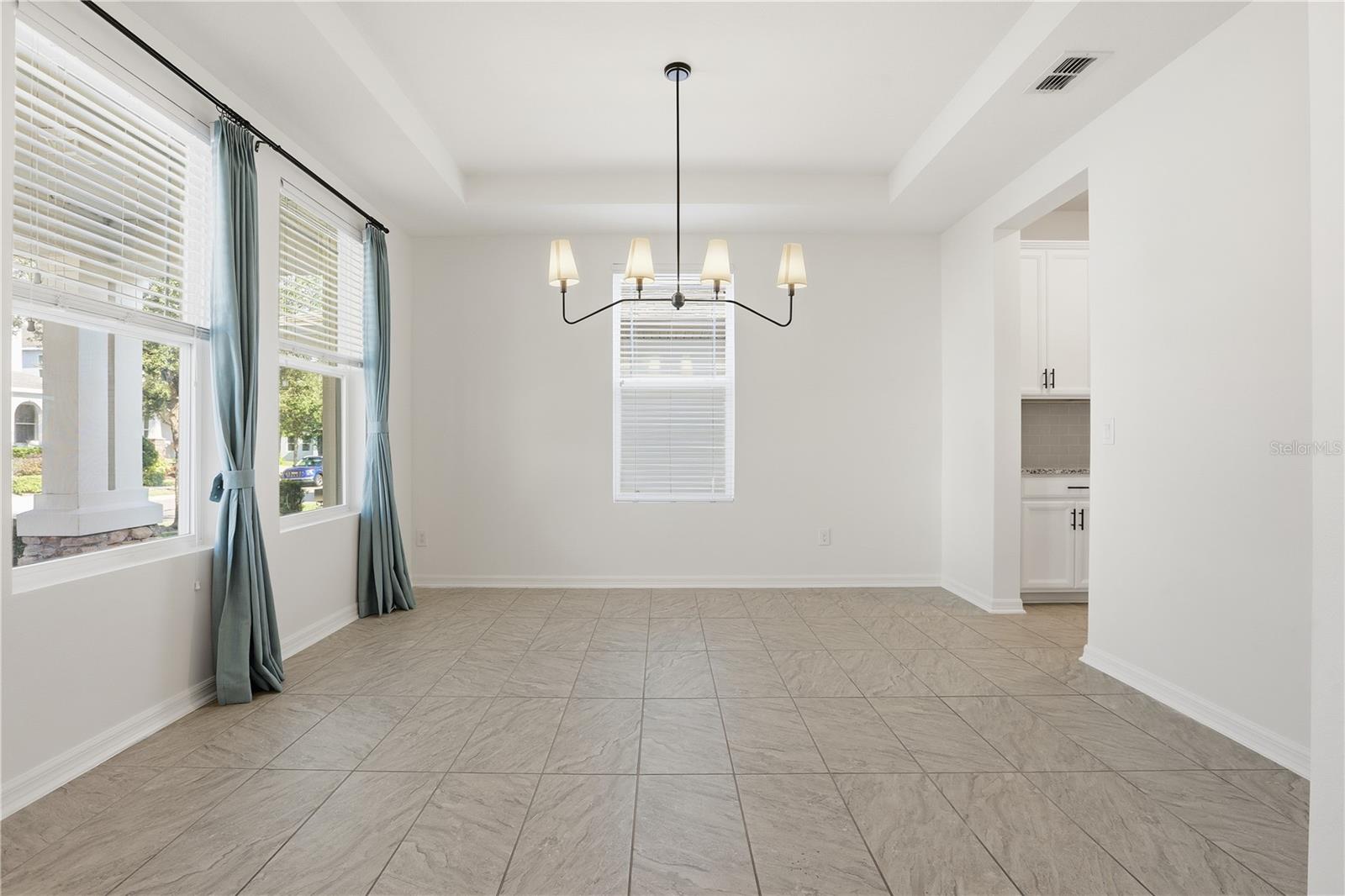 ORCHARD HILLS - Residential Lease