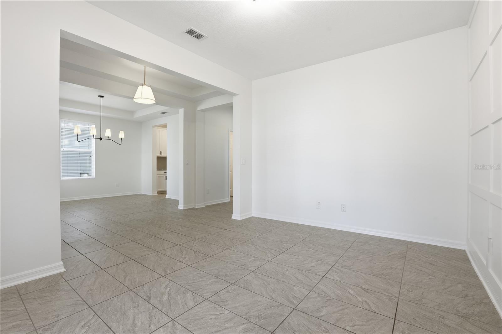 ORCHARD HILLS - Residential Lease