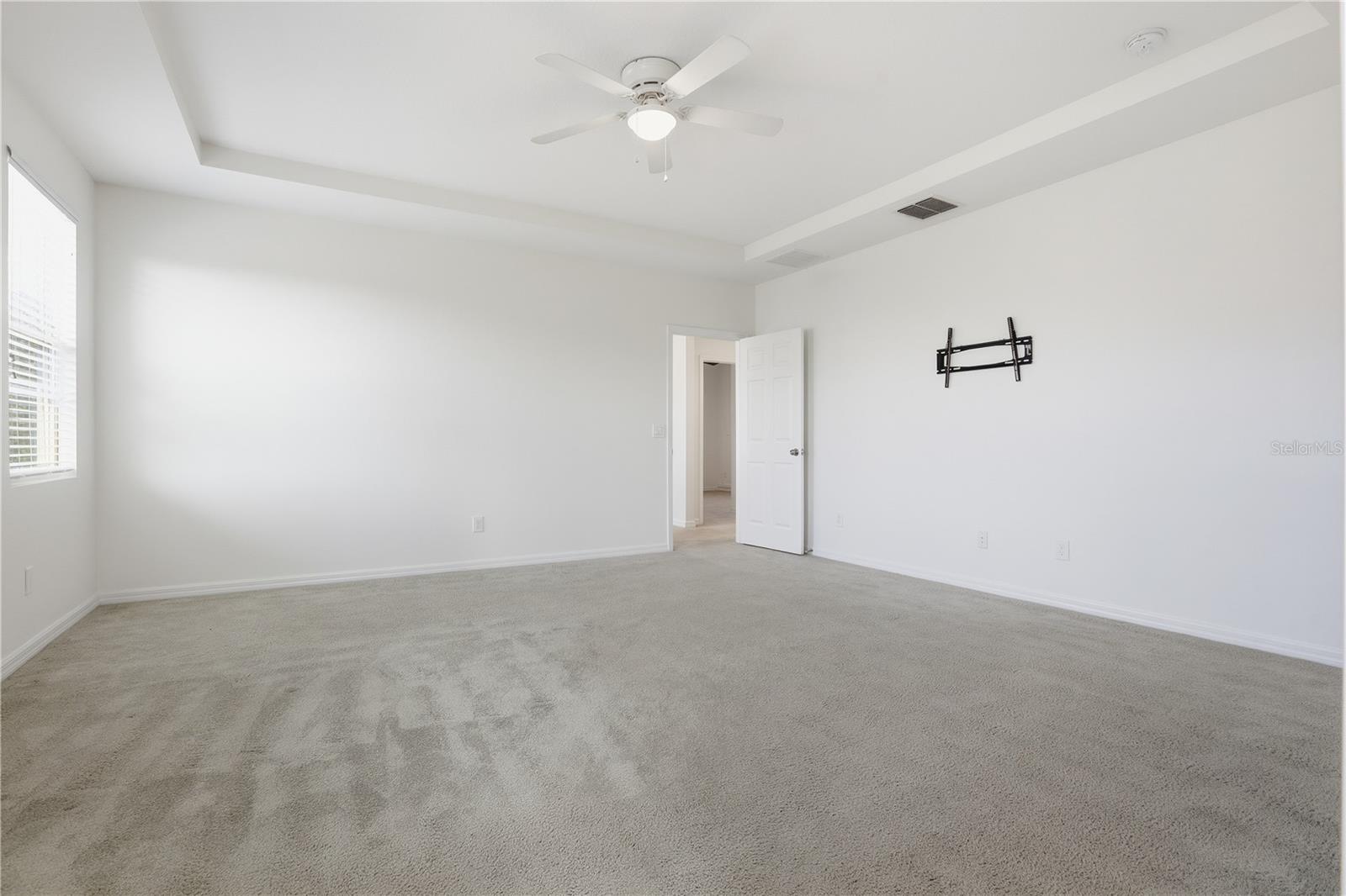 ORCHARD HILLS - Residential Lease