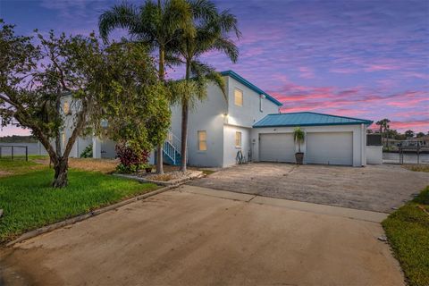 A home in CRYSTAL RIVER