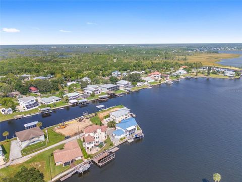 A home in CRYSTAL RIVER