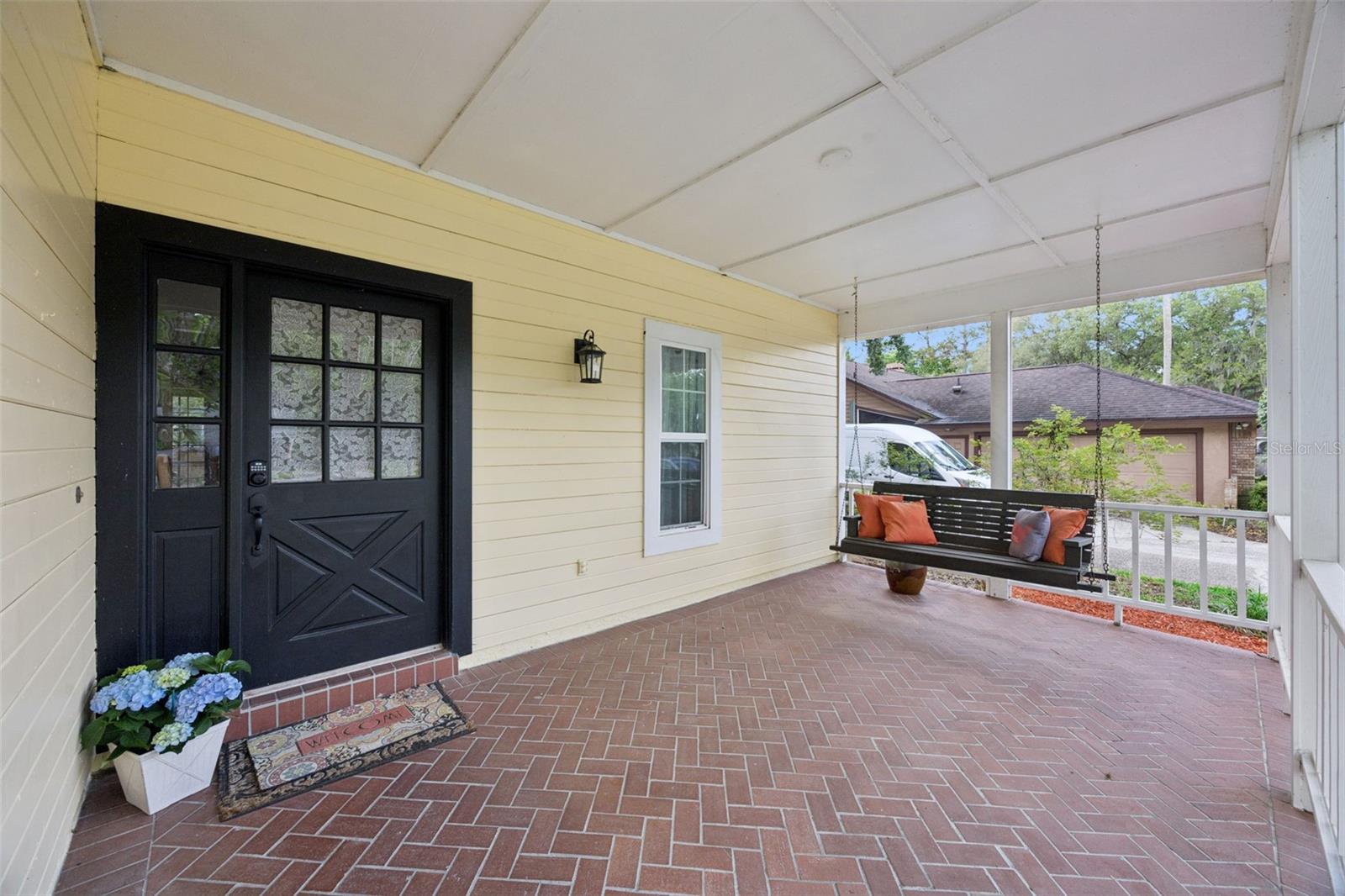 672 VISTAWILLA DRIVE