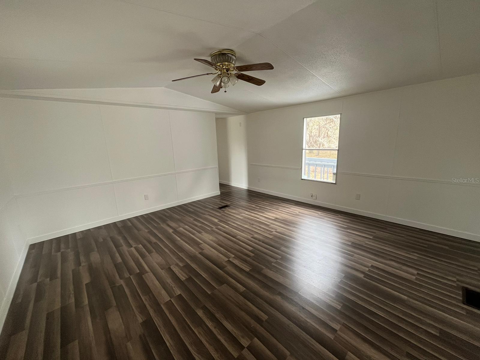15237 E ROYAL OAK DRIVE