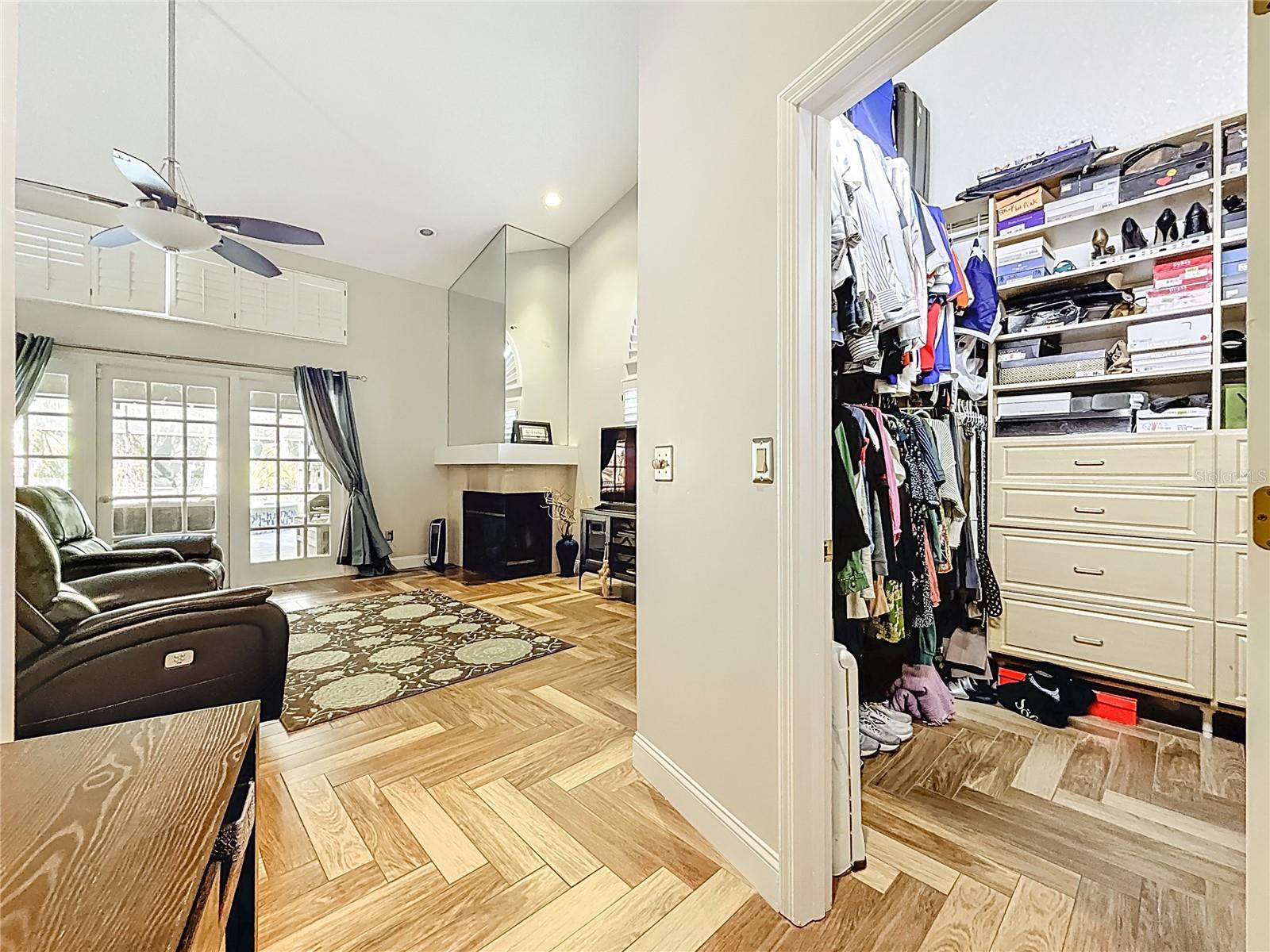 DEERPATH UNIT ONE - Residential