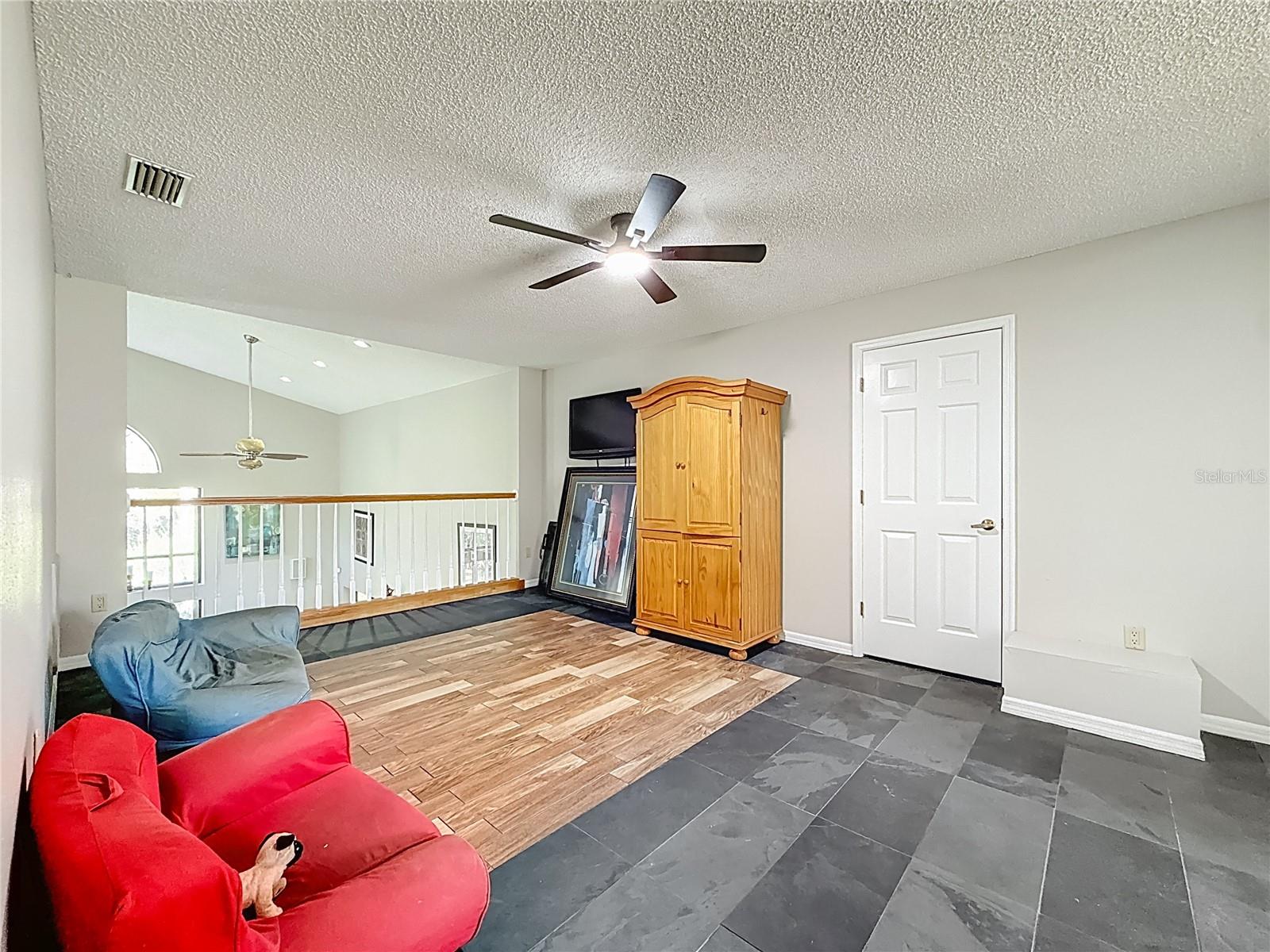 DEERPATH UNIT ONE - Residential