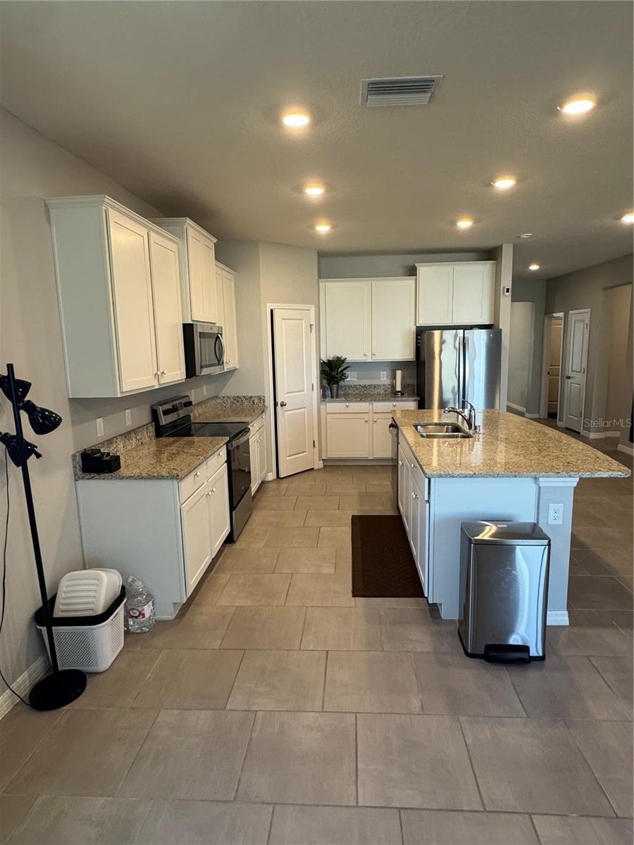 MIRADA PRCL 19-2 - Residential Lease