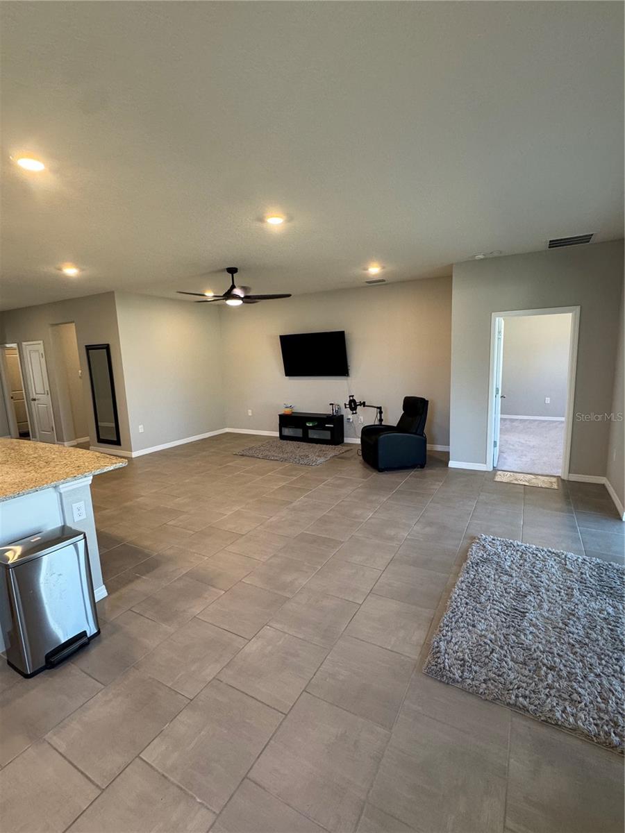 MIRADA PRCL 19-2 - Residential Lease