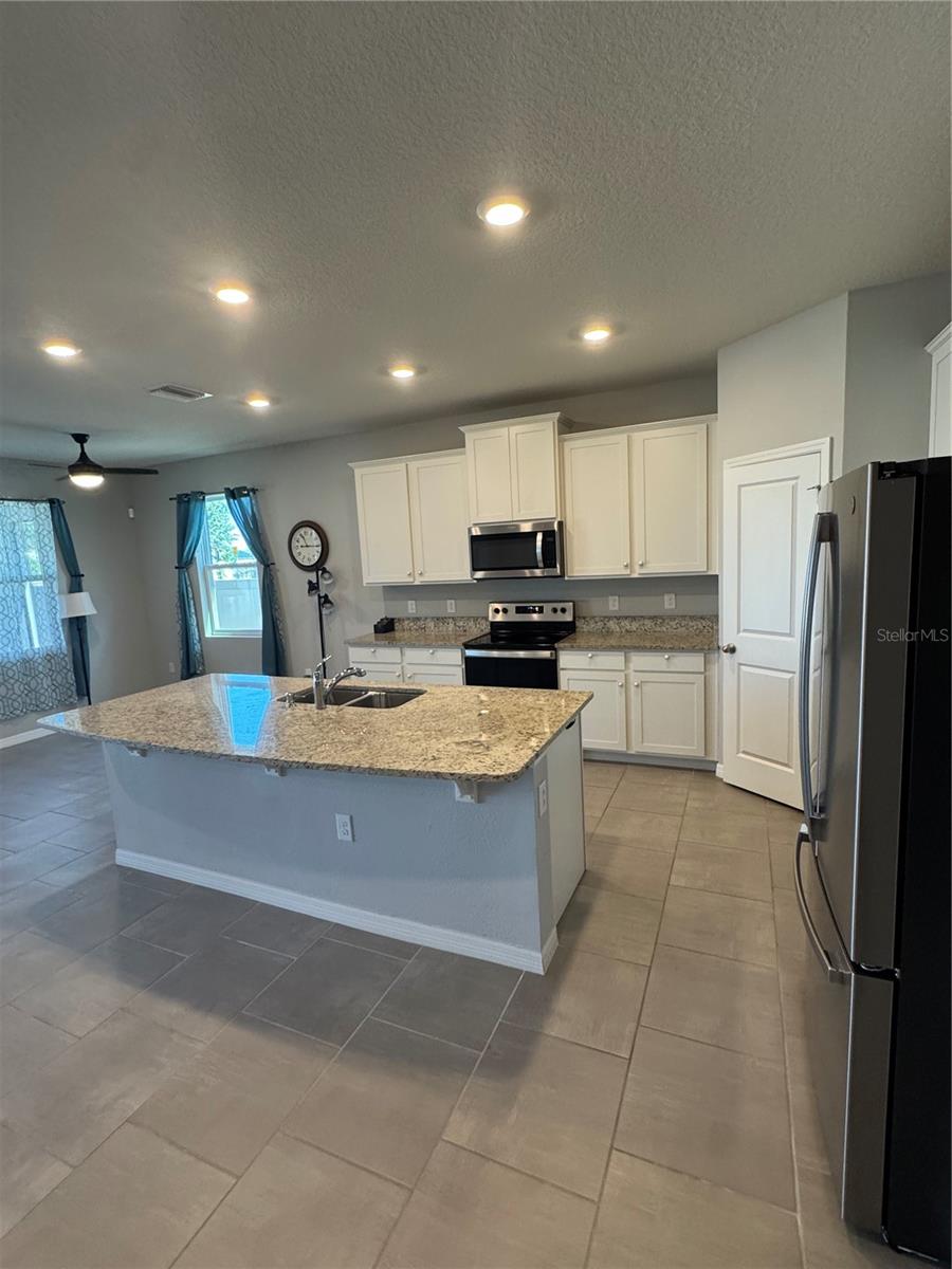 MIRADA PRCL 19-2 - Residential Lease