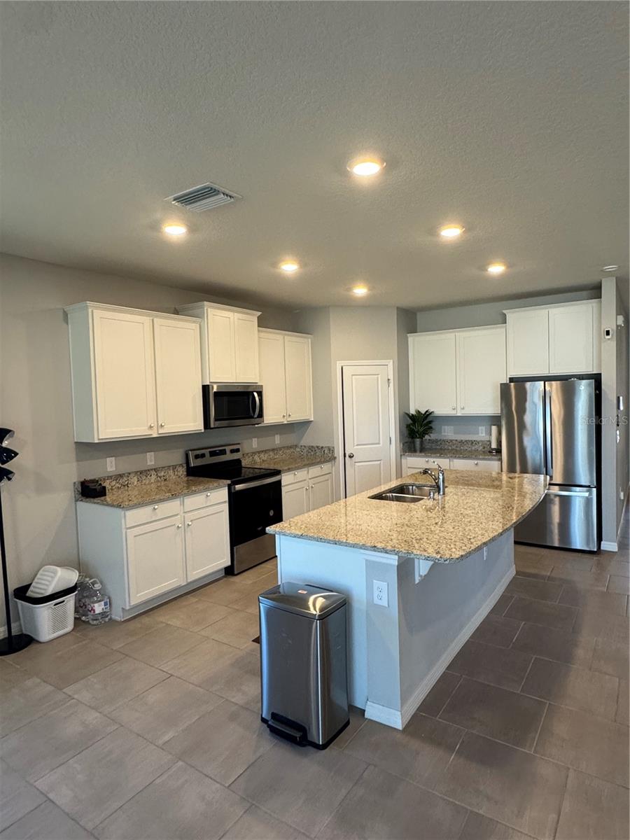 MIRADA PRCL 19-2 - Residential Lease