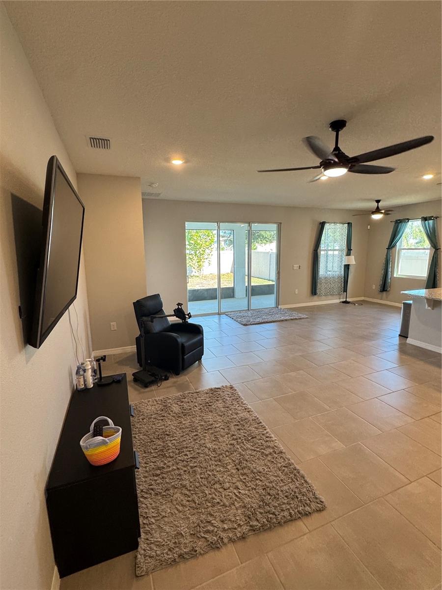 MIRADA PRCL 19-2 - Residential Lease