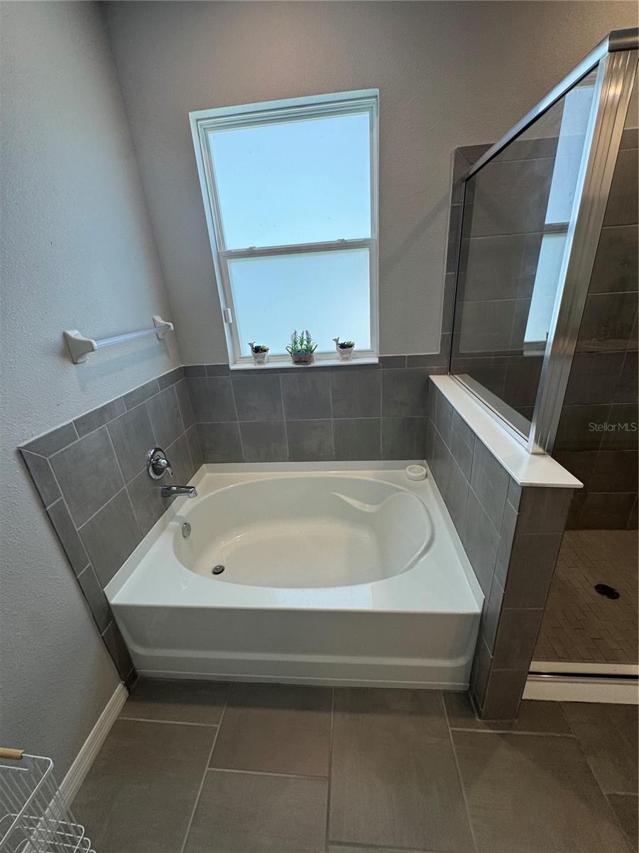 MIRADA PRCL 19-2 - Residential Lease