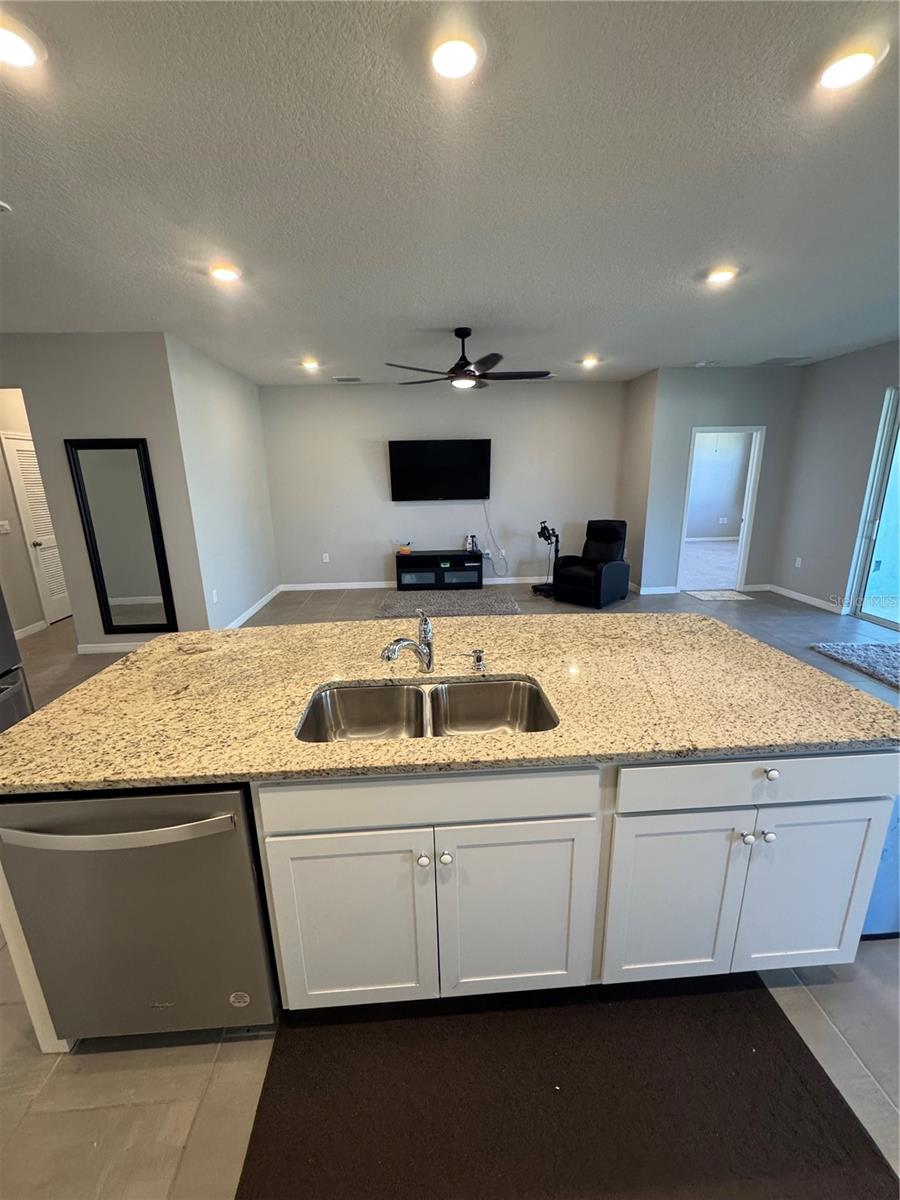 MIRADA PRCL 19-2 - Residential Lease