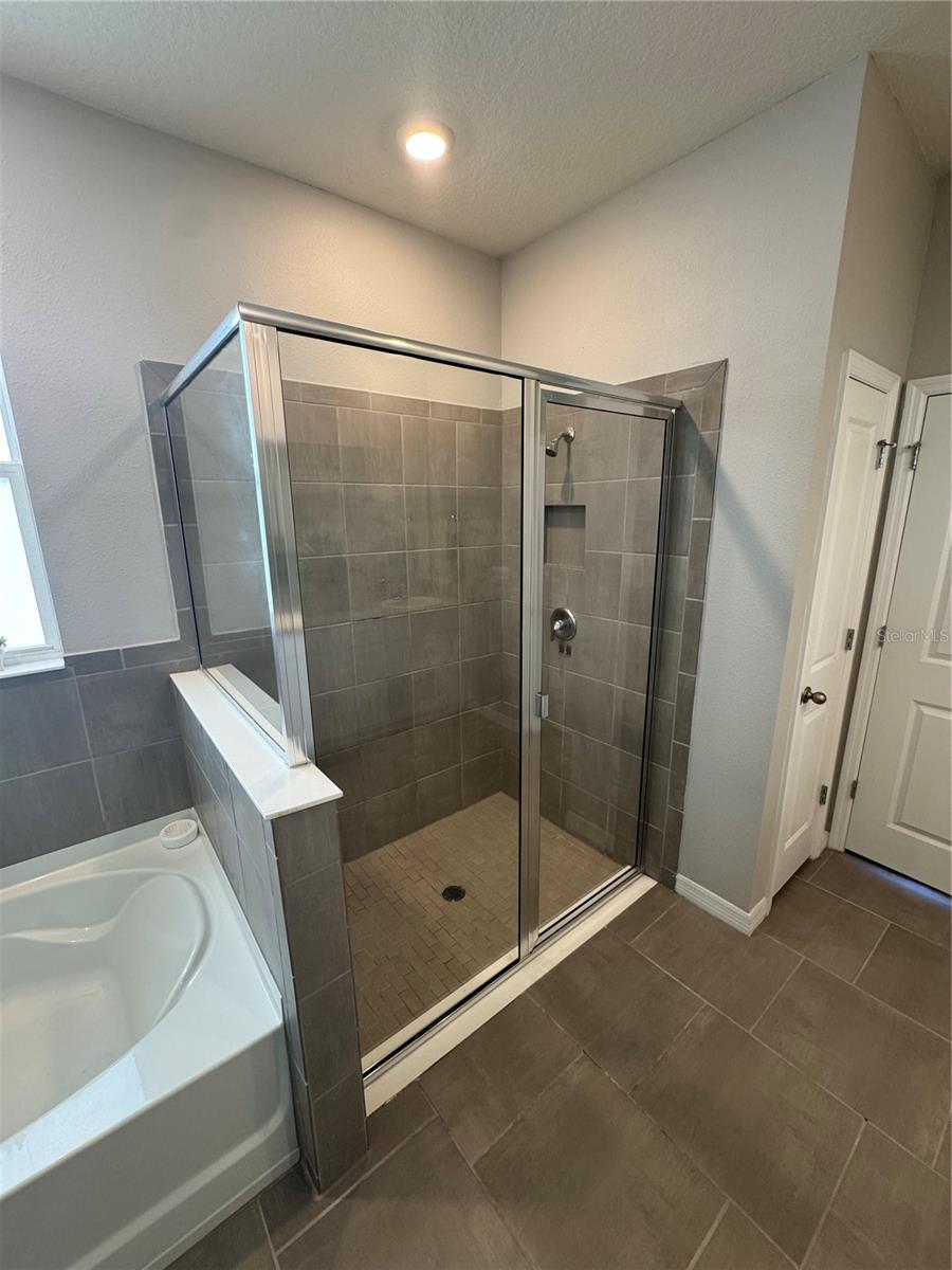 MIRADA PRCL 19-2 - Residential Lease