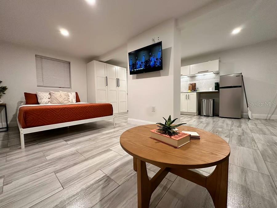 MEADOWBROOK - Residential