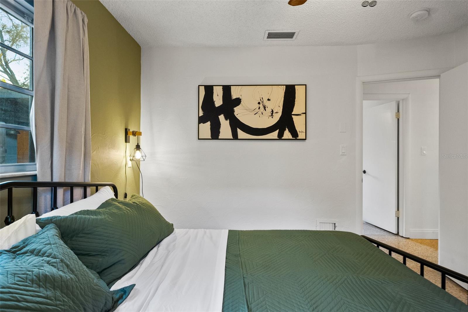 MEADOWBROOK - Residential