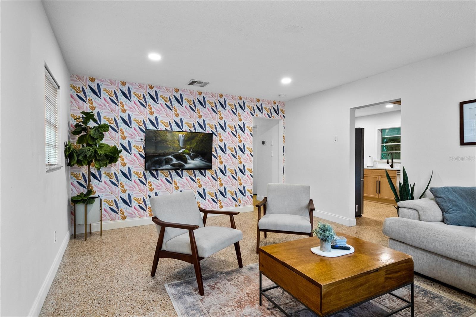 MEADOWBROOK - Residential