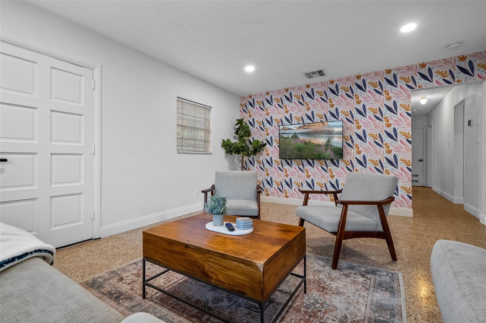 MEADOWBROOK - Residential