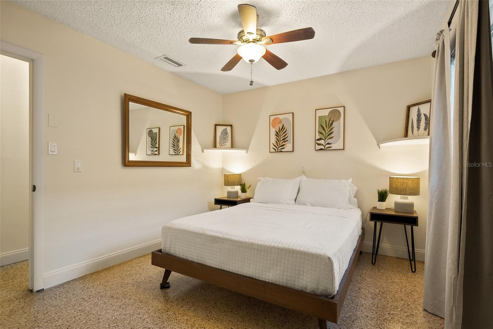 MEADOWBROOK - Residential