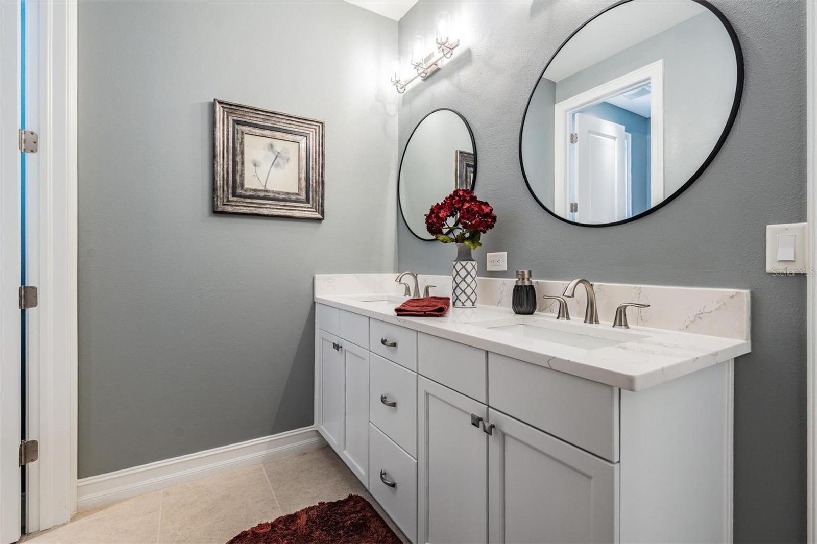 ESTANCIA - Residential