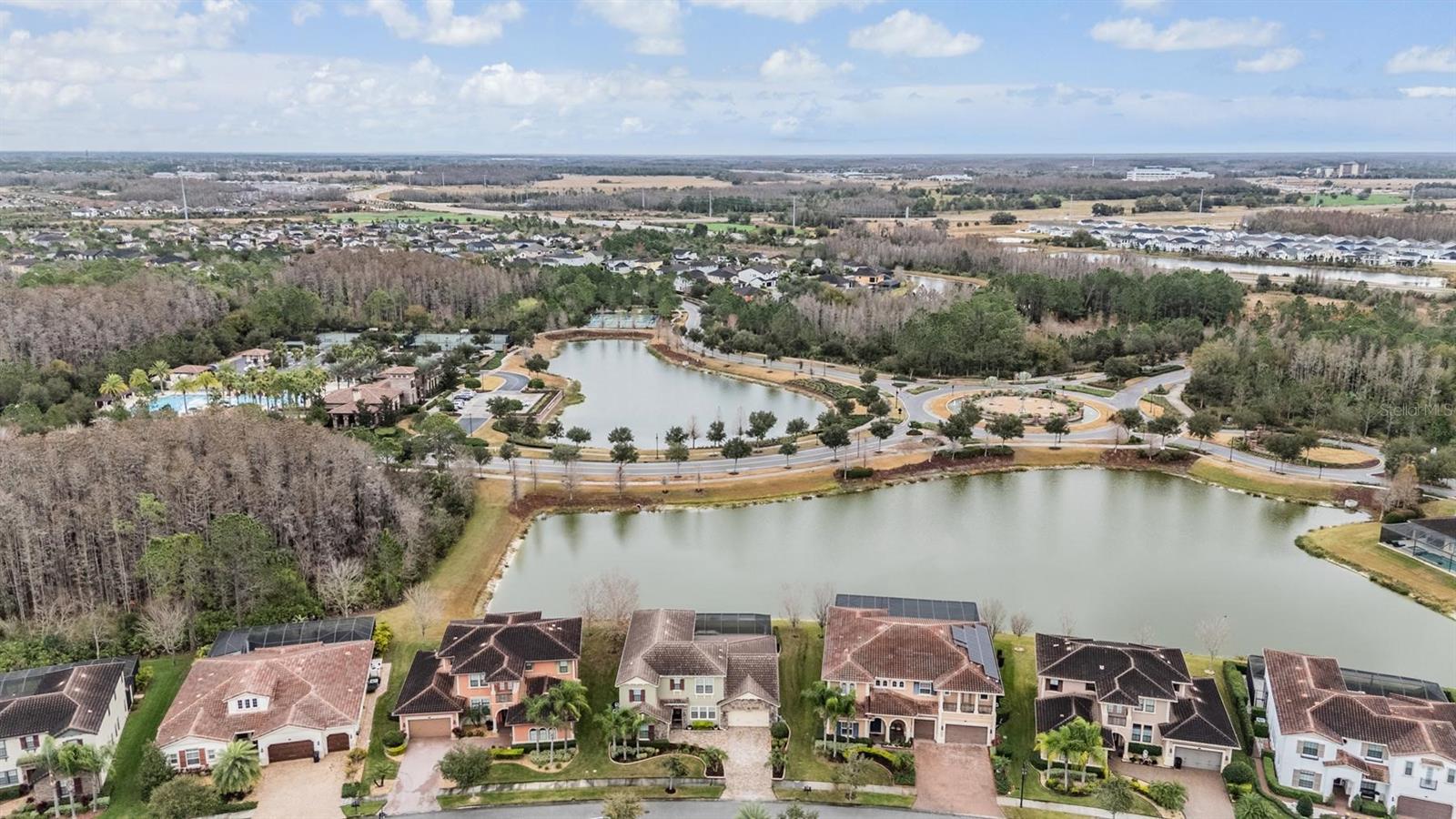 ESTANCIA - Residential