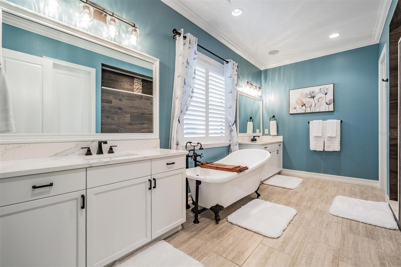 ESTANCIA - Residential