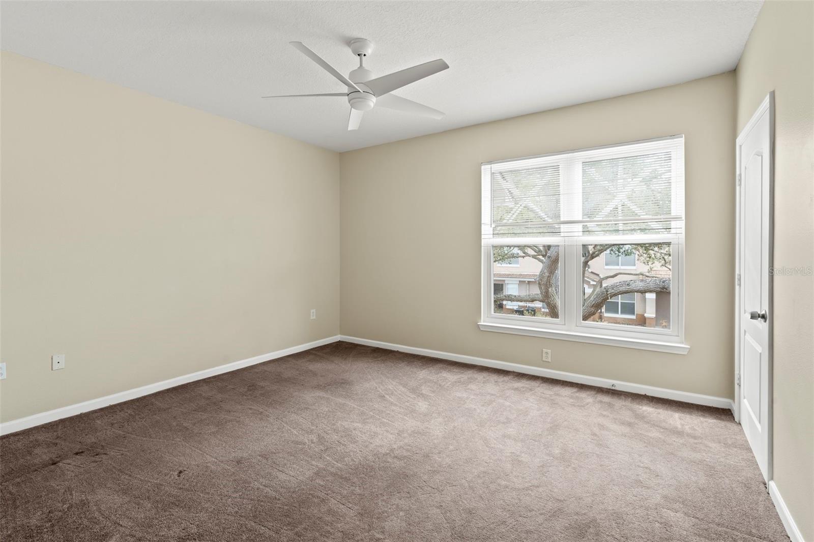 THE VILLAS CONDO - Residential