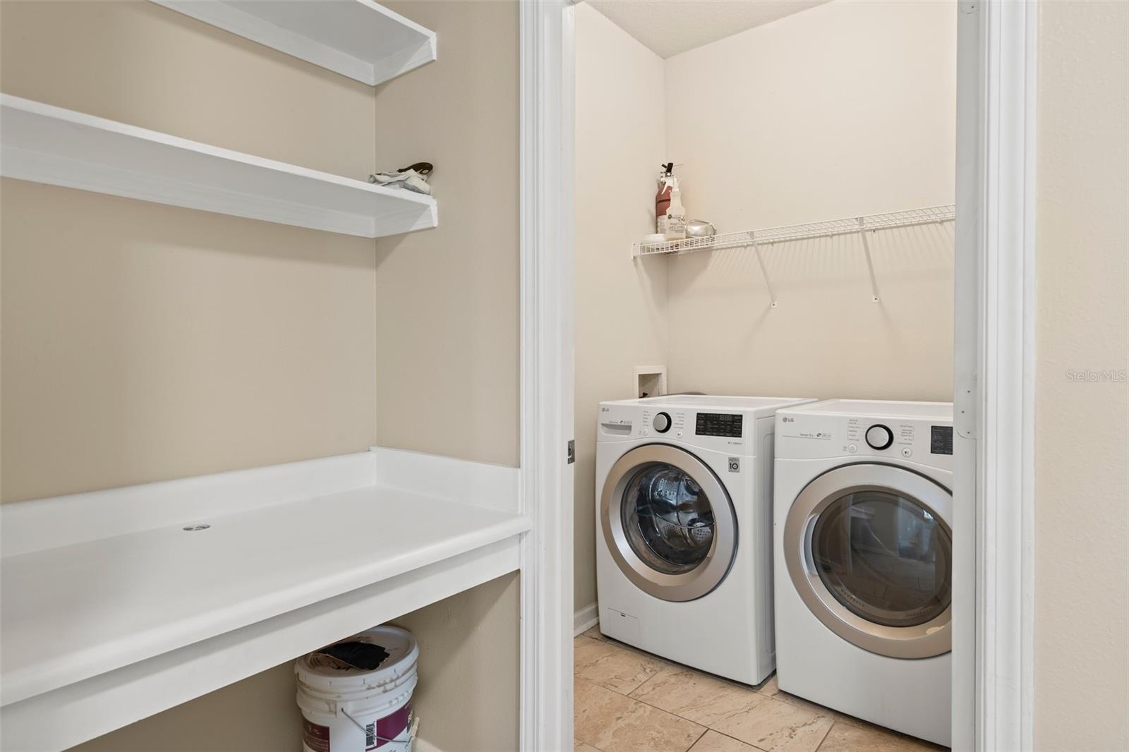 THE VILLAS CONDO - Residential