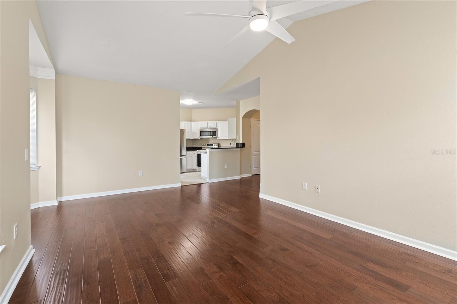 THE VILLAS CONDO - Residential