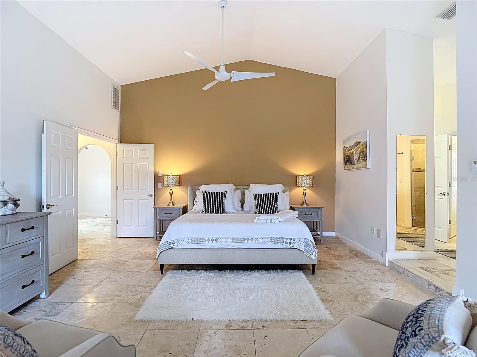 ROYAL HIGHLANDS - Residential