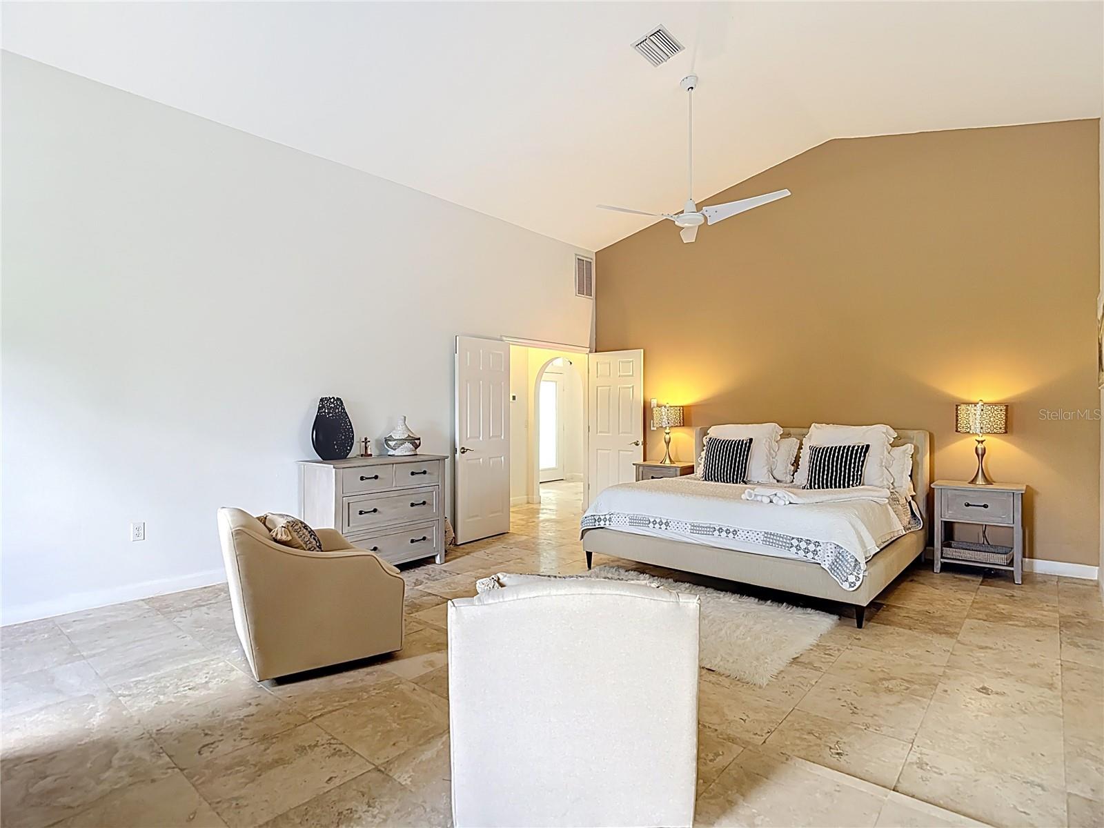 ROYAL HIGHLANDS - Residential