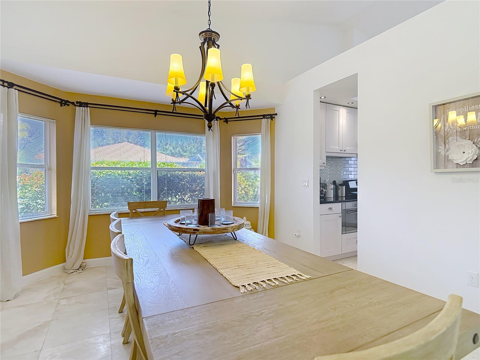 ROYAL HIGHLANDS - Residential