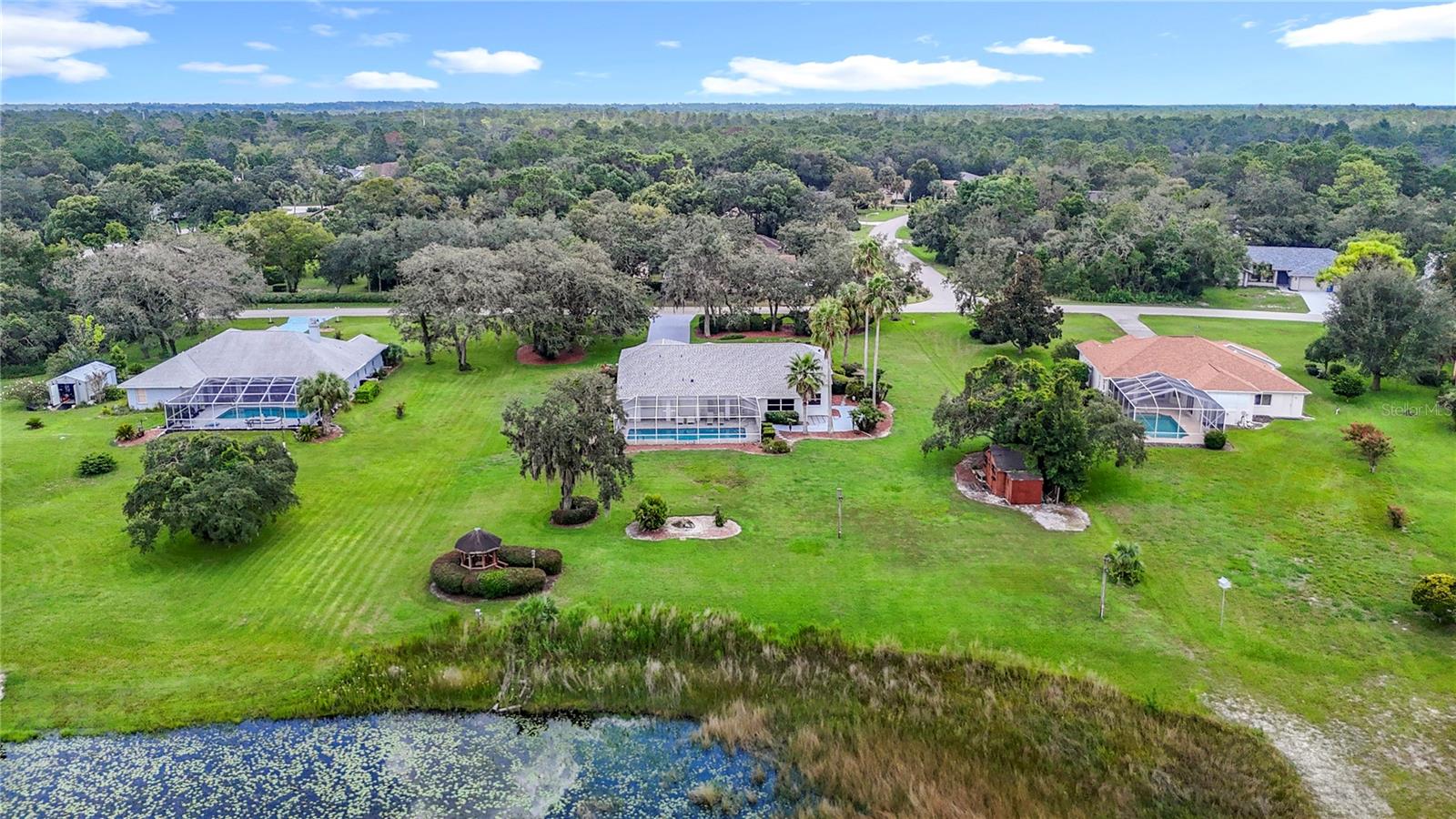 ROYAL HIGHLANDS - Residential