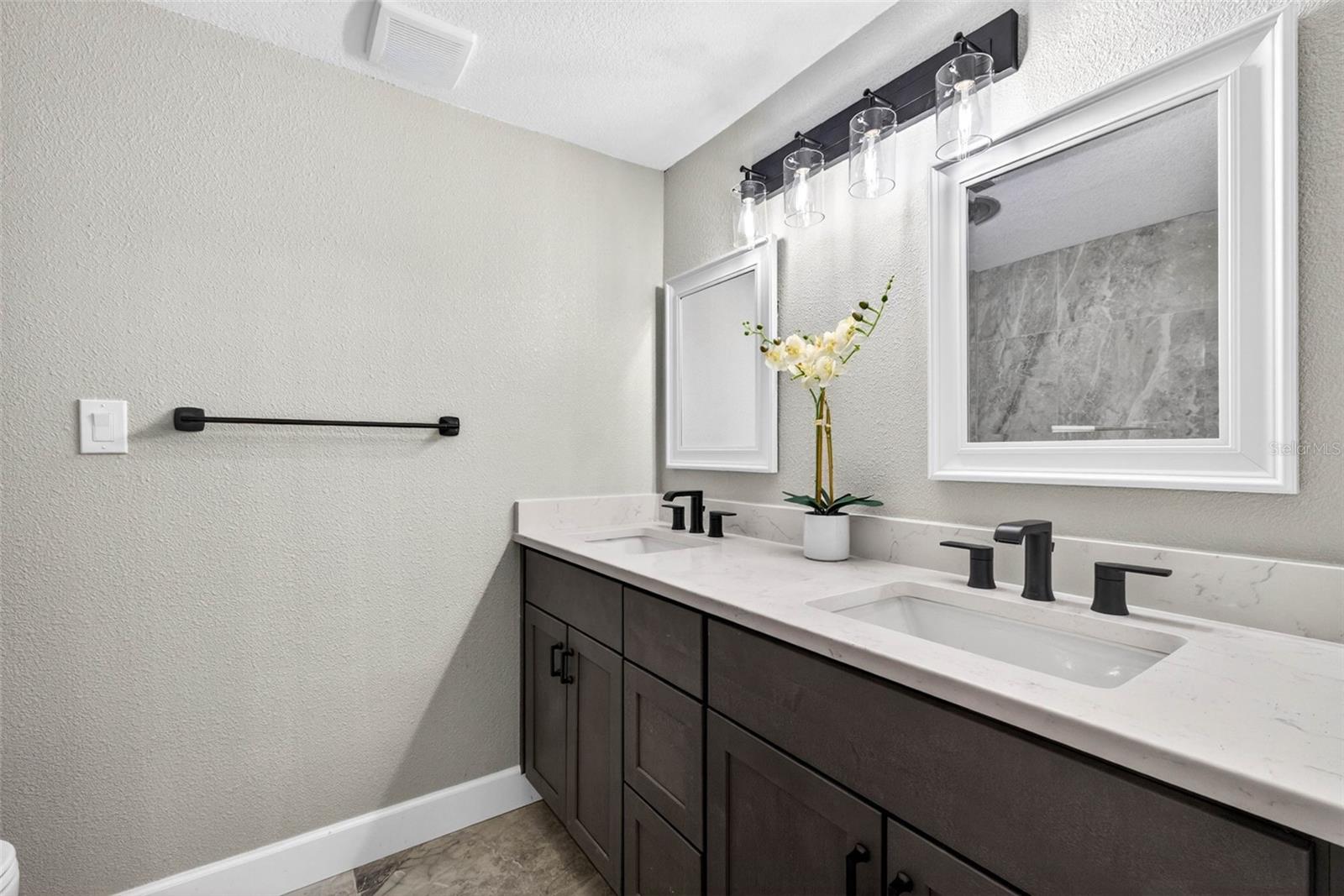 BEACON WOODS VILLAGE - Residential