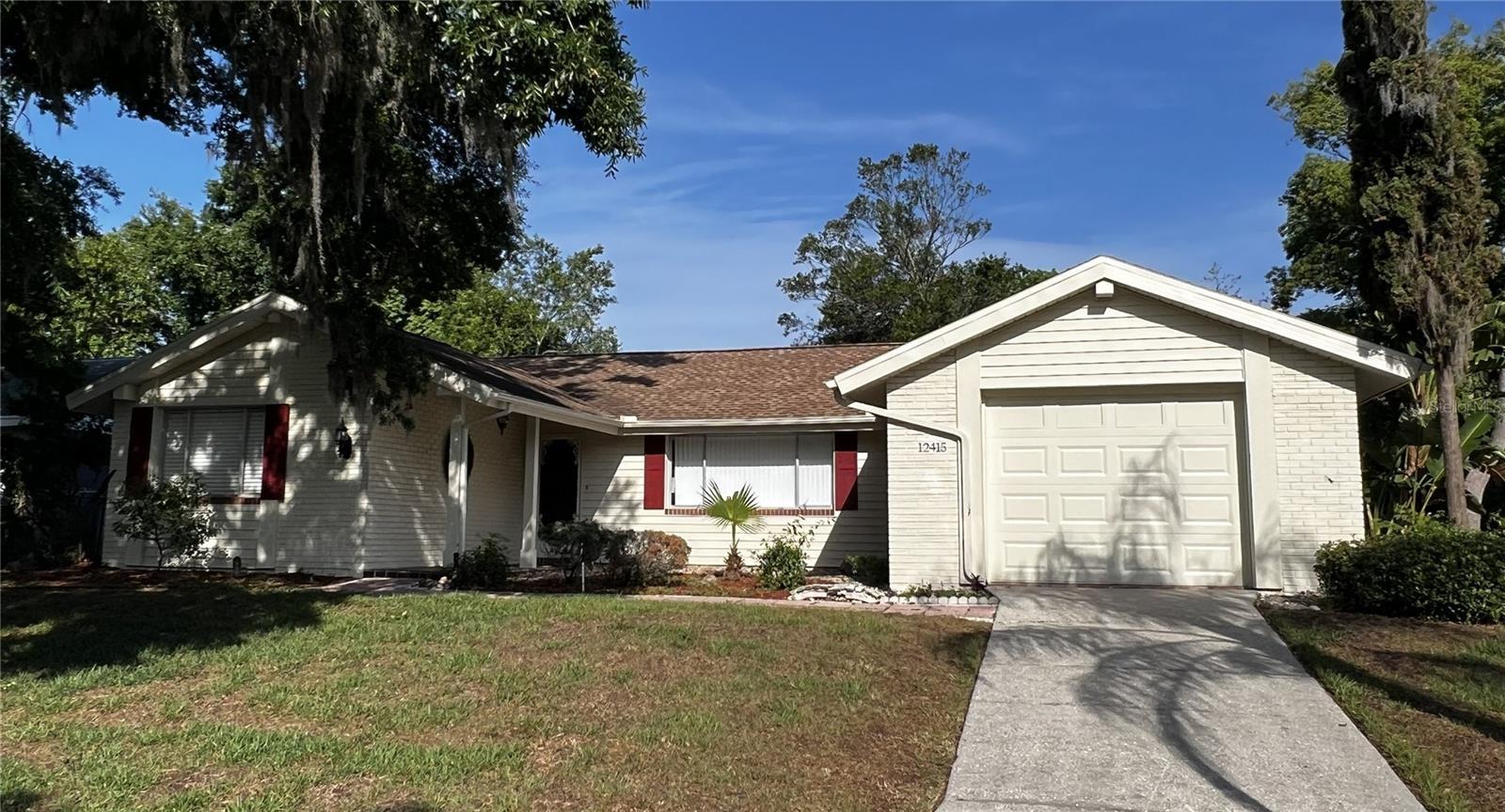 BEACON WOODS VILLAGE - Residential