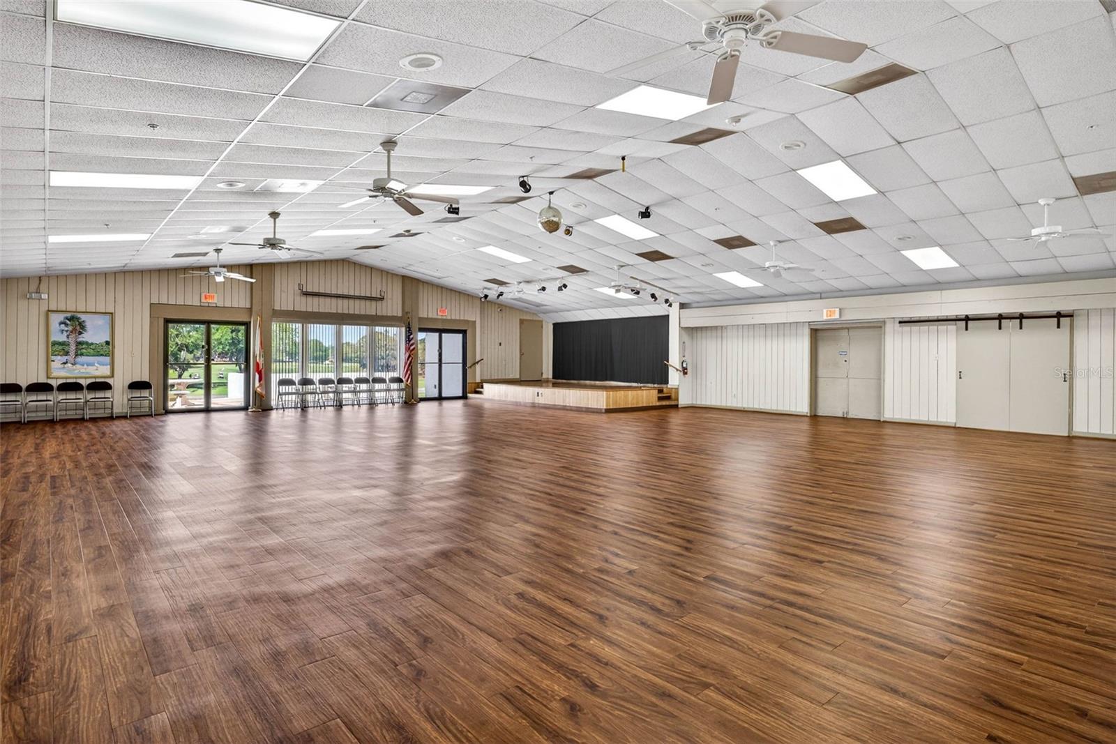 BEACON WOODS VILLAGE - Residential