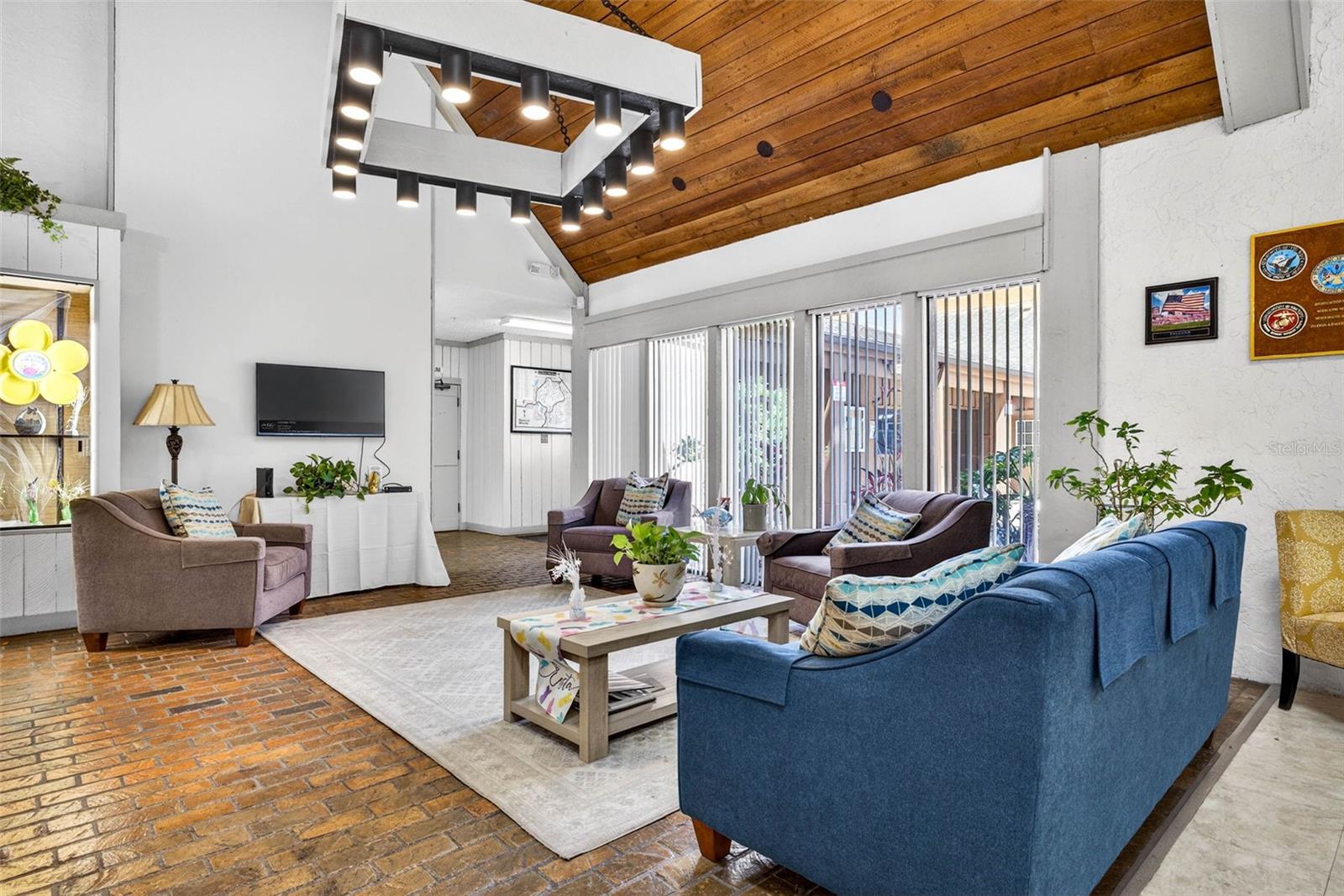 BEACON WOODS VILLAGE - Residential