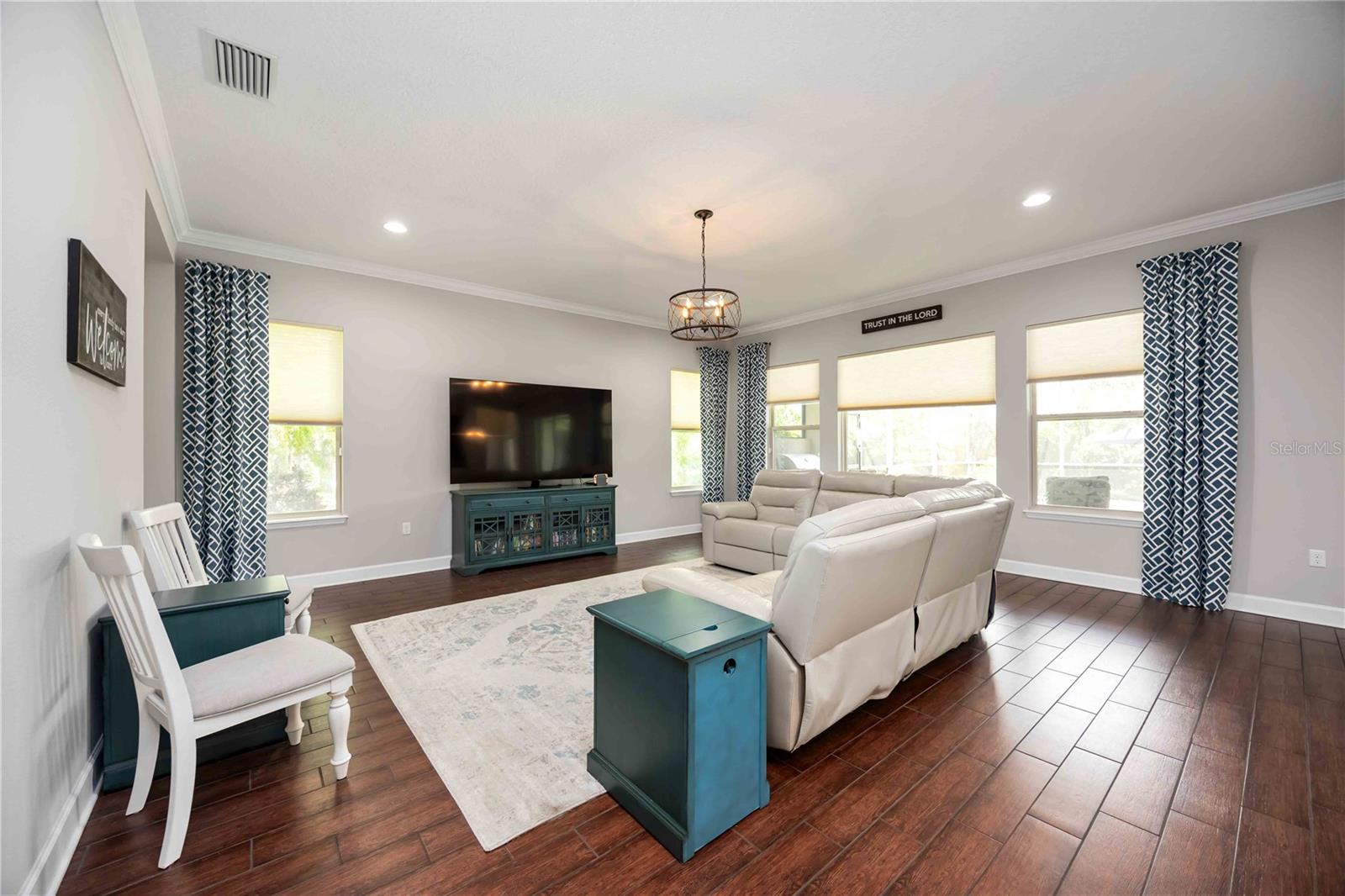 SERENITY CREEK - Residential