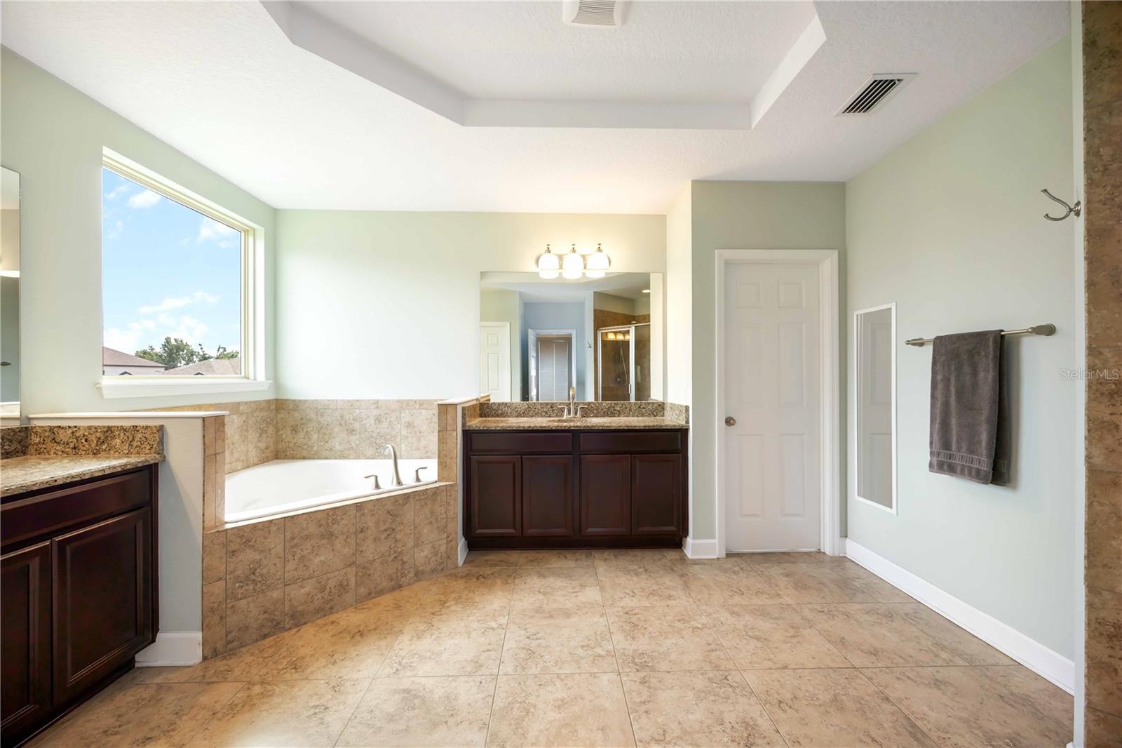 SERENITY CREEK - Residential