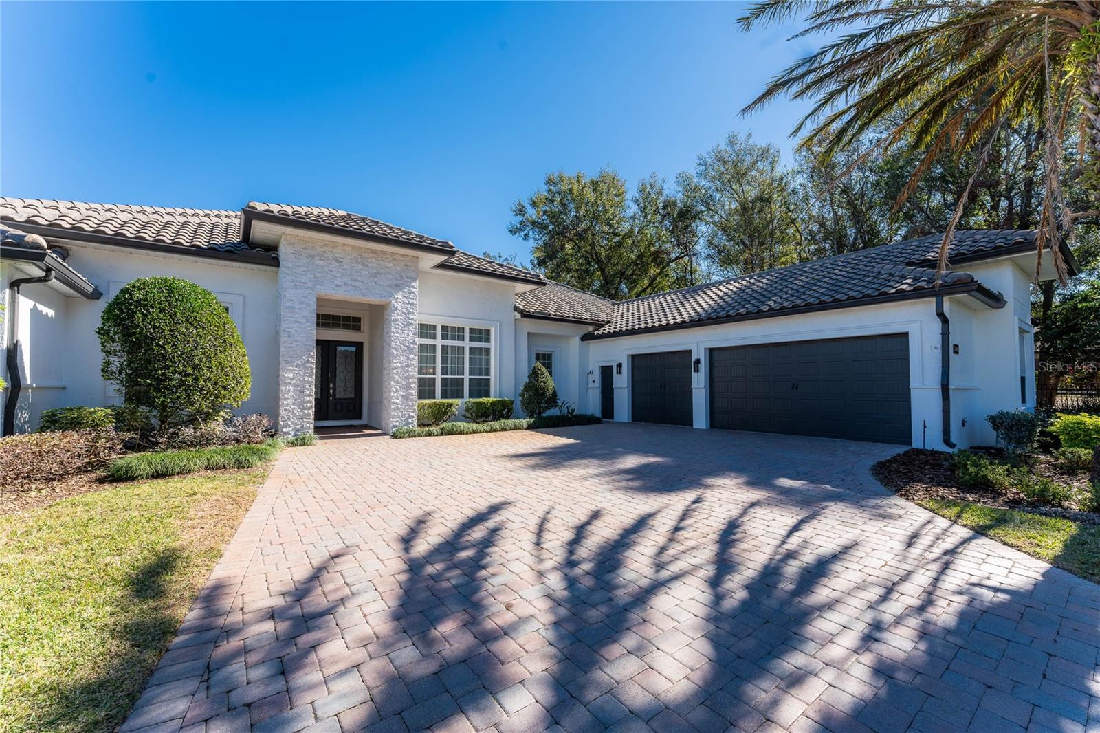 2041 LAKE FISCHER COVE LANE
