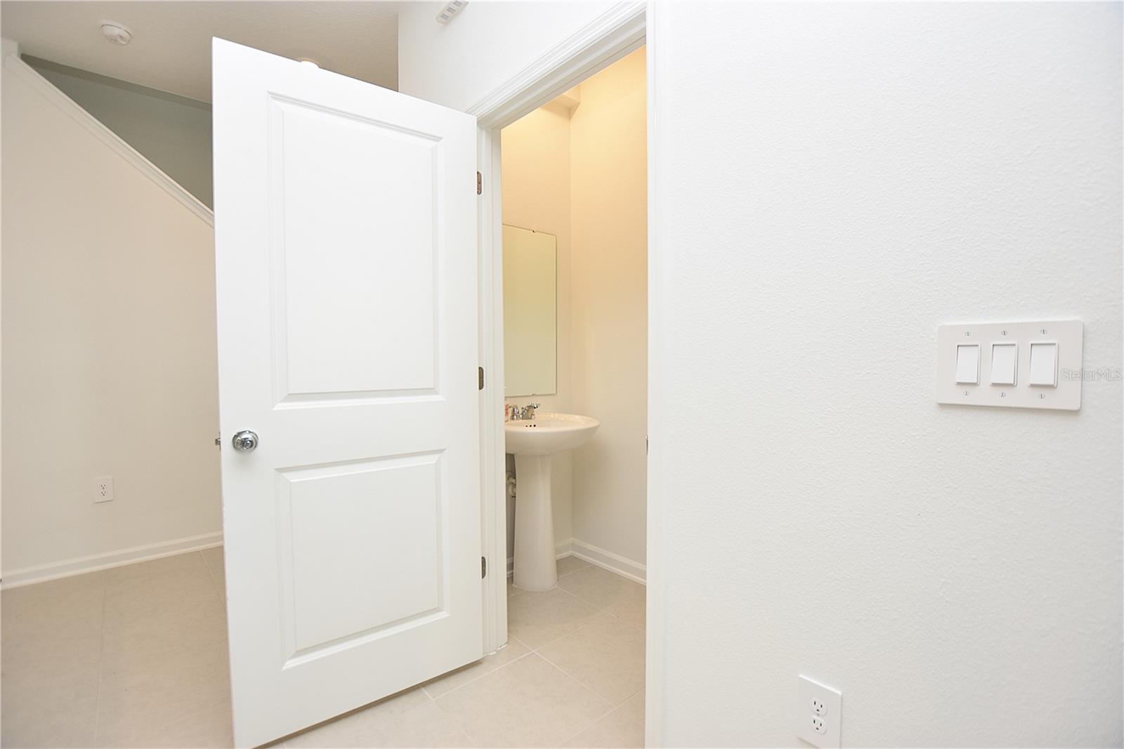 SOL VISTA TH - Residential Lease