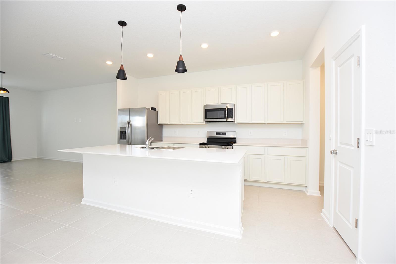 SOL VISTA TH - Residential Lease