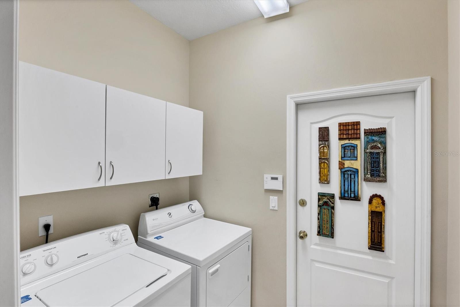 PELICAN POINTE GOLF & COUNTRY CLUB - Residential