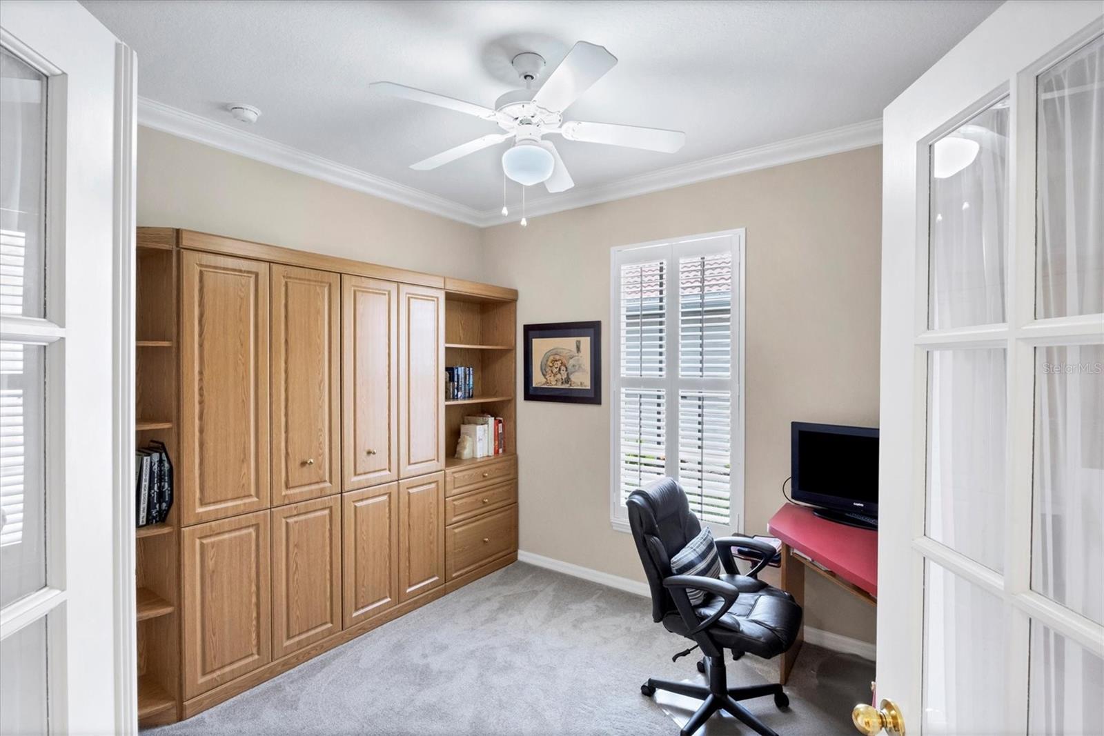 PELICAN POINTE GOLF & COUNTRY CLUB - Residential