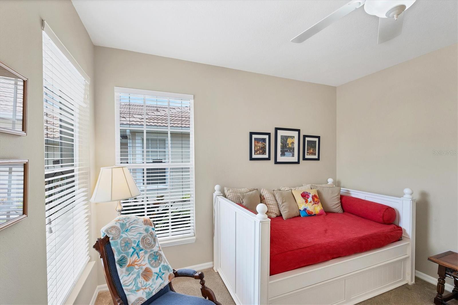 PELICAN POINTE GOLF & COUNTRY CLUB - Residential