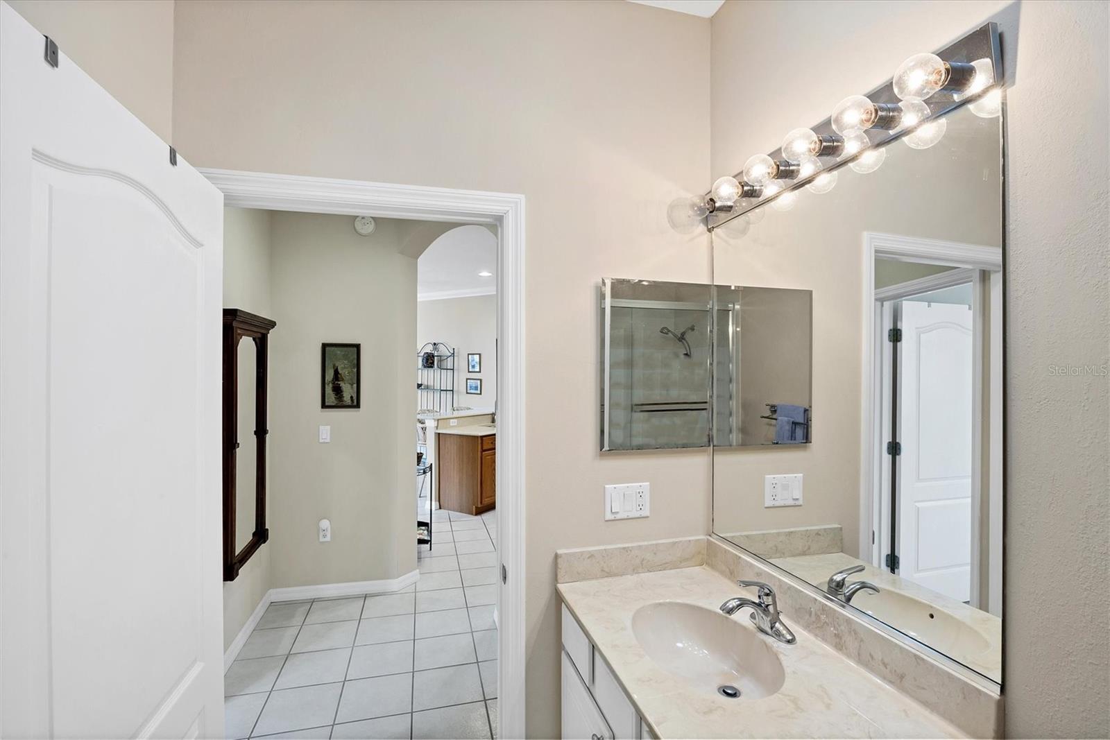 PELICAN POINTE GOLF & COUNTRY CLUB - Residential