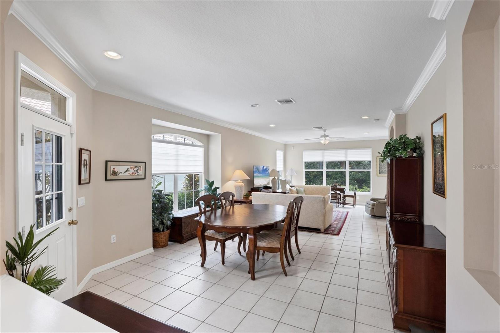 PELICAN POINTE GOLF & COUNTRY CLUB - Residential