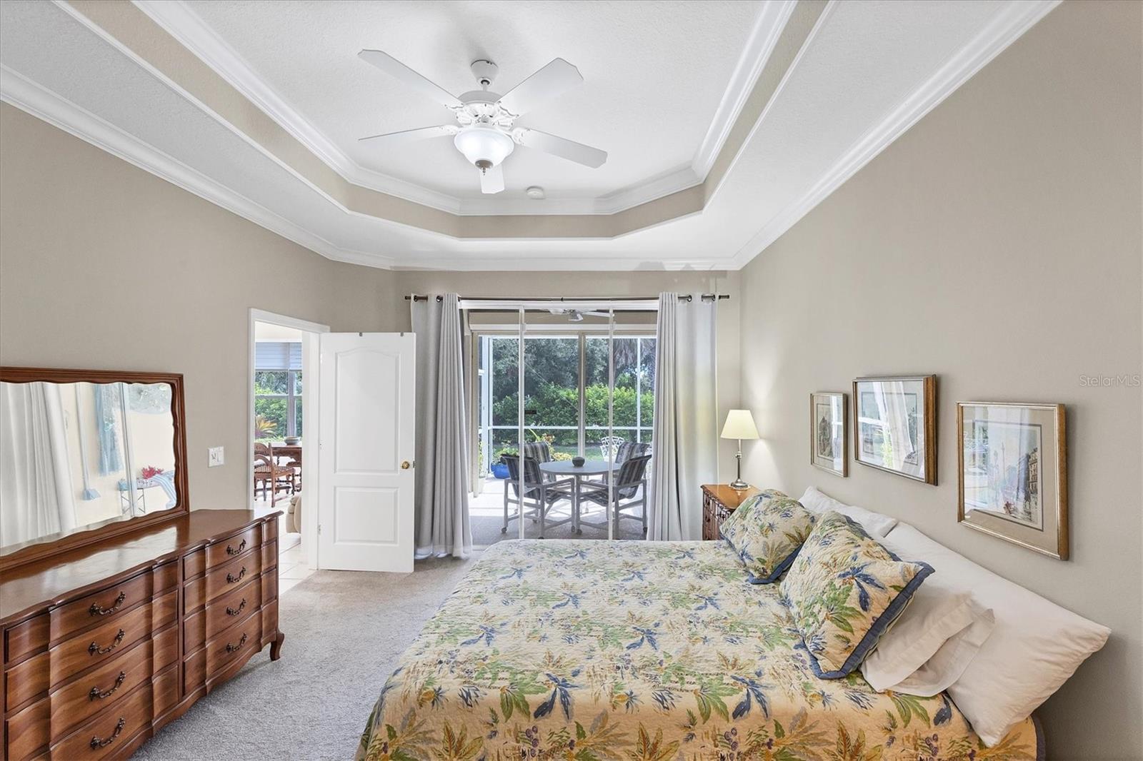 PELICAN POINTE GOLF & COUNTRY CLUB - Residential